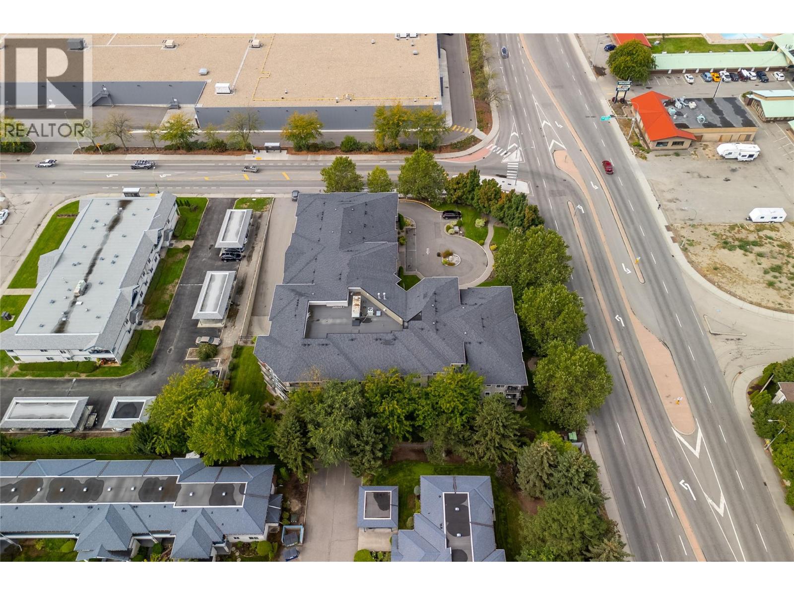135 Ziprick Road Unit# 302