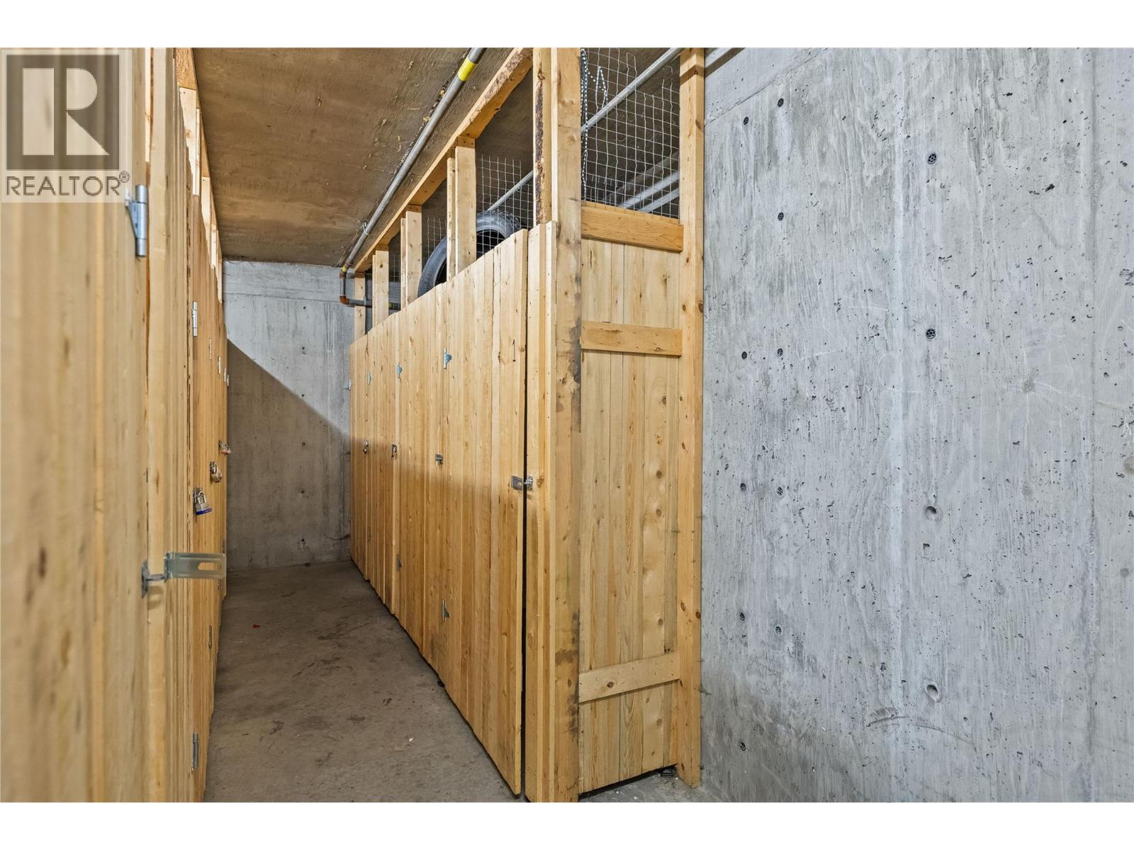 135 Ziprick Road Unit# 302