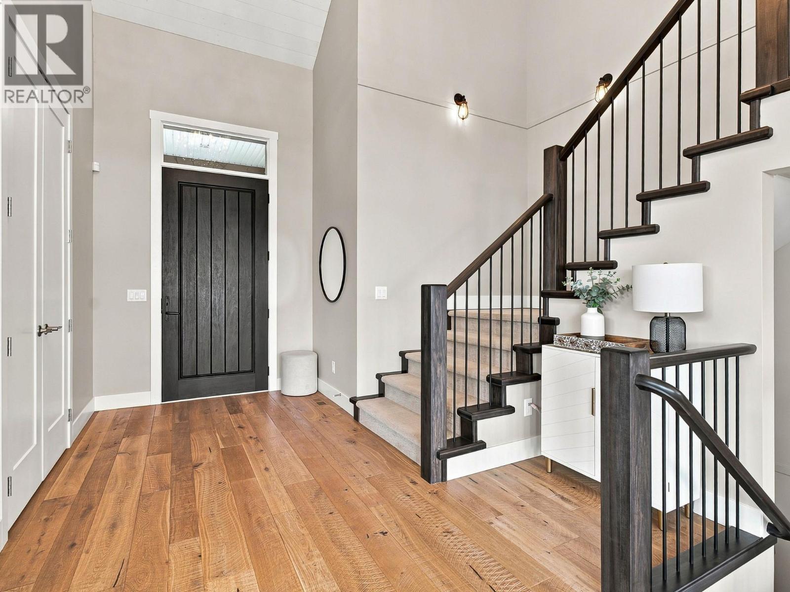 5590 Trestle Ridge Court