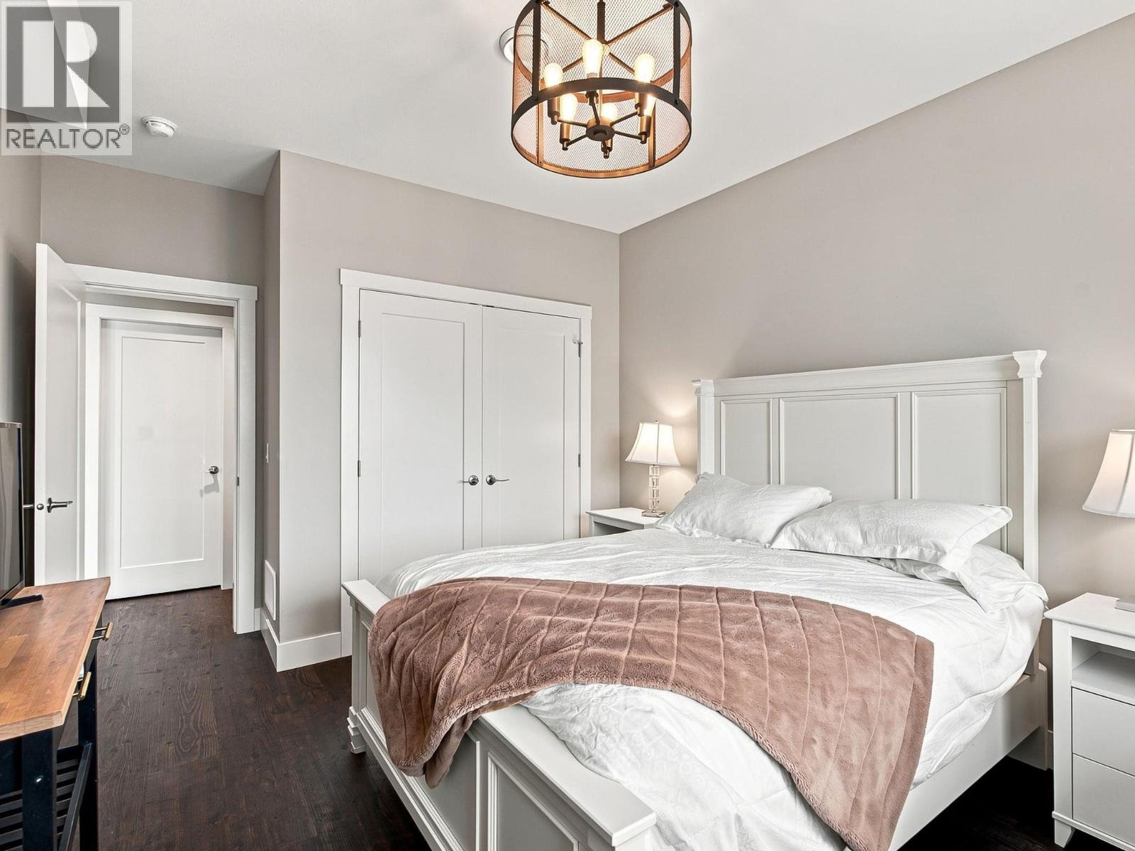 5590 Trestle Ridge Court