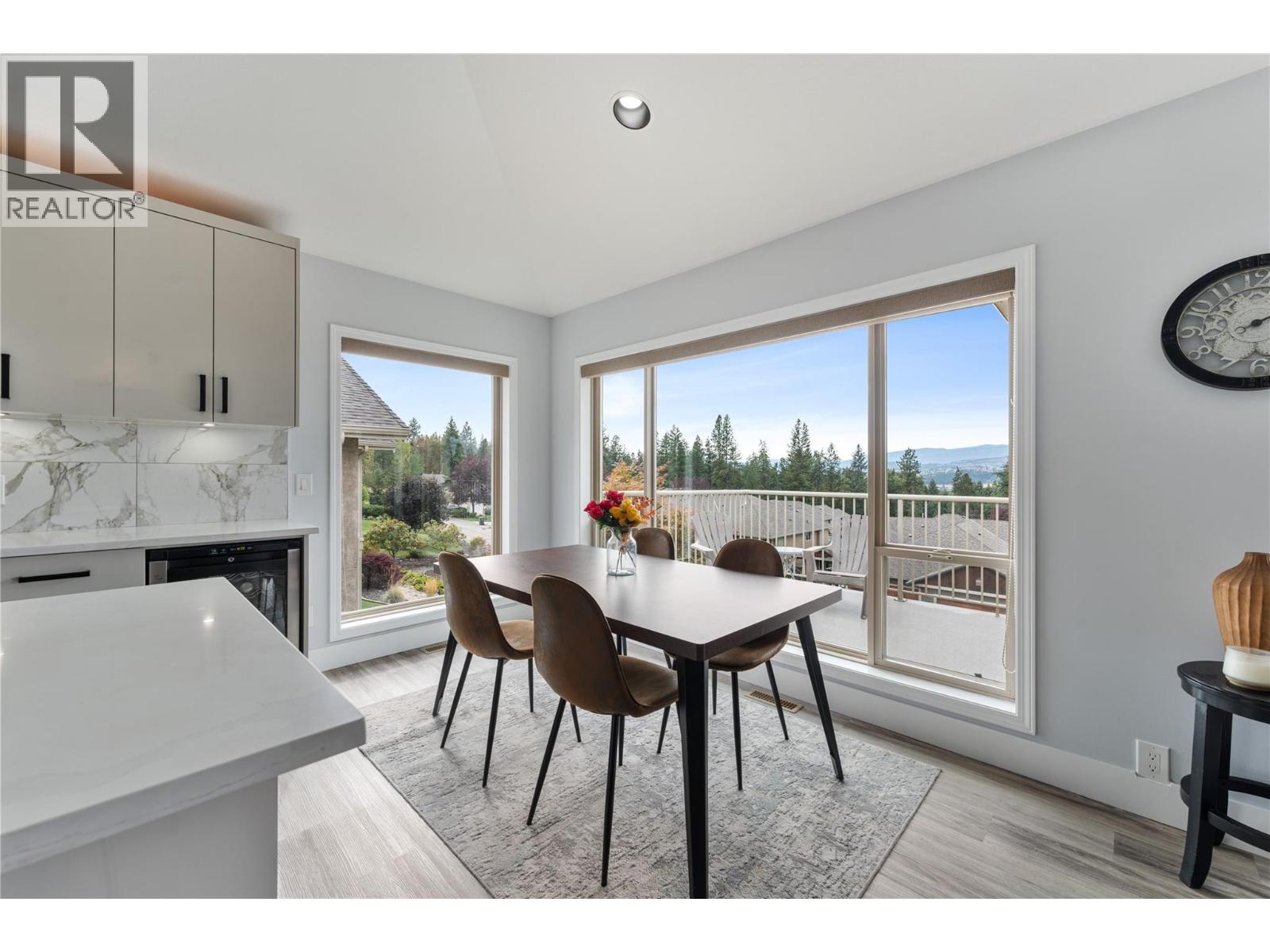 3516 Camelback Drive