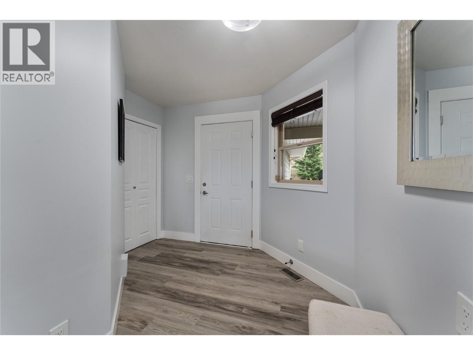 3516 Camelback Drive