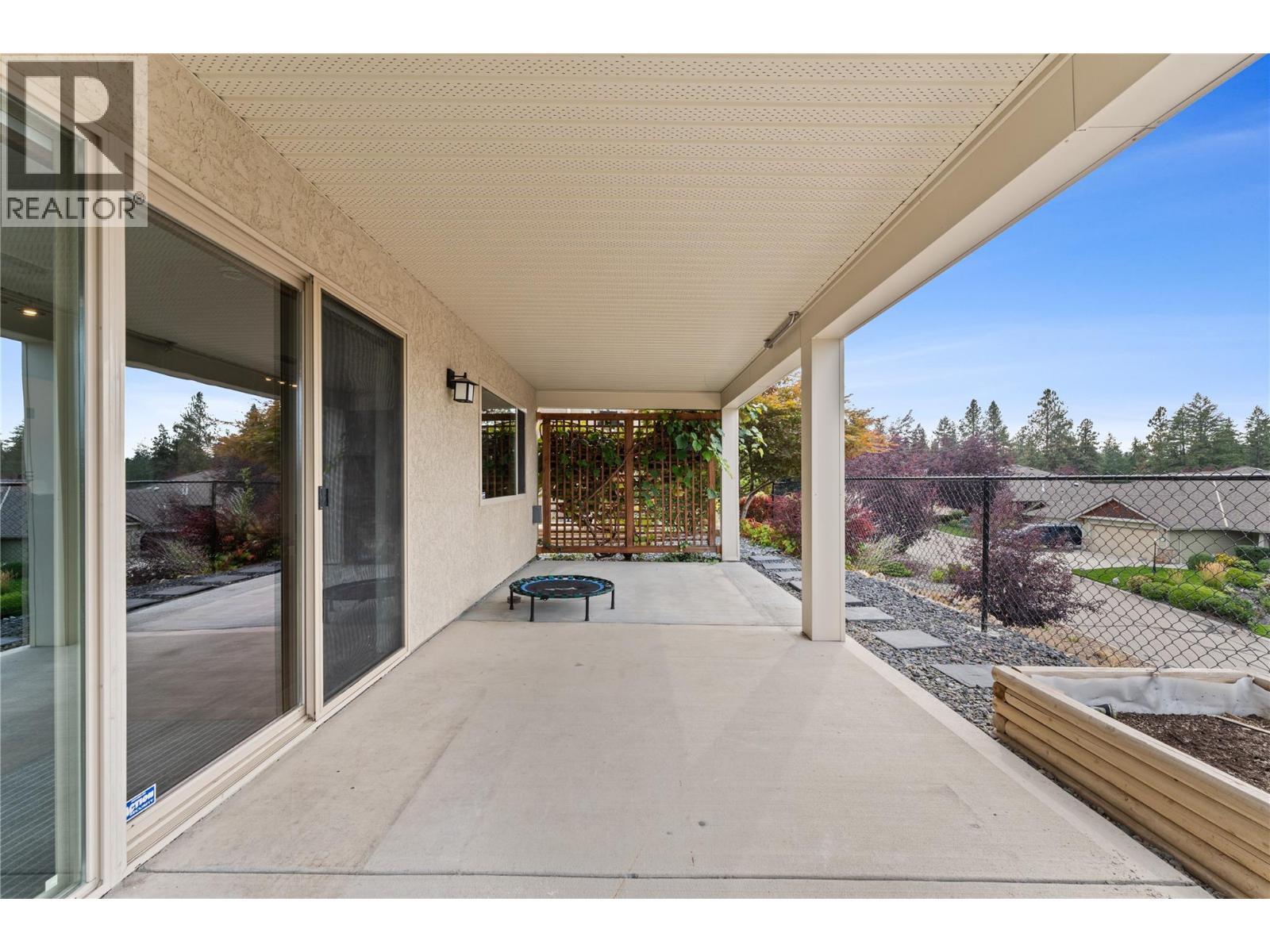 3516 Camelback Drive