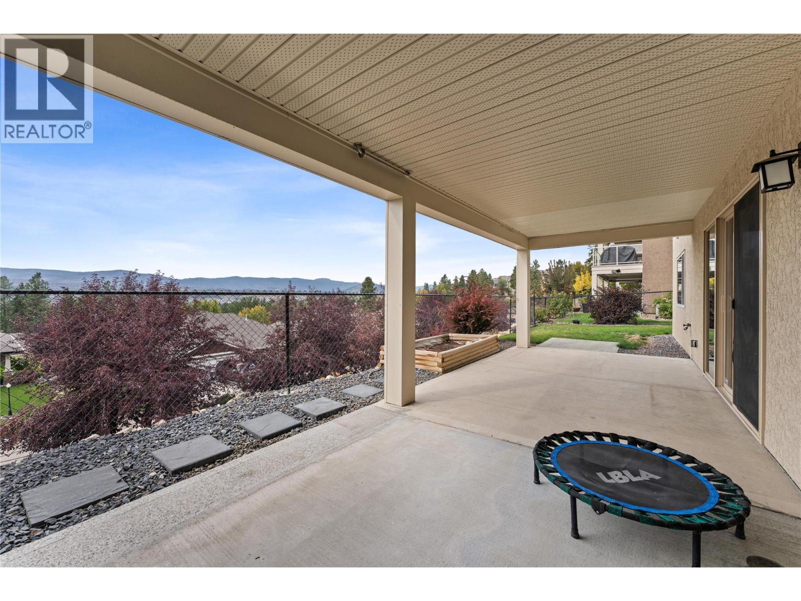 3516 Camelback Drive