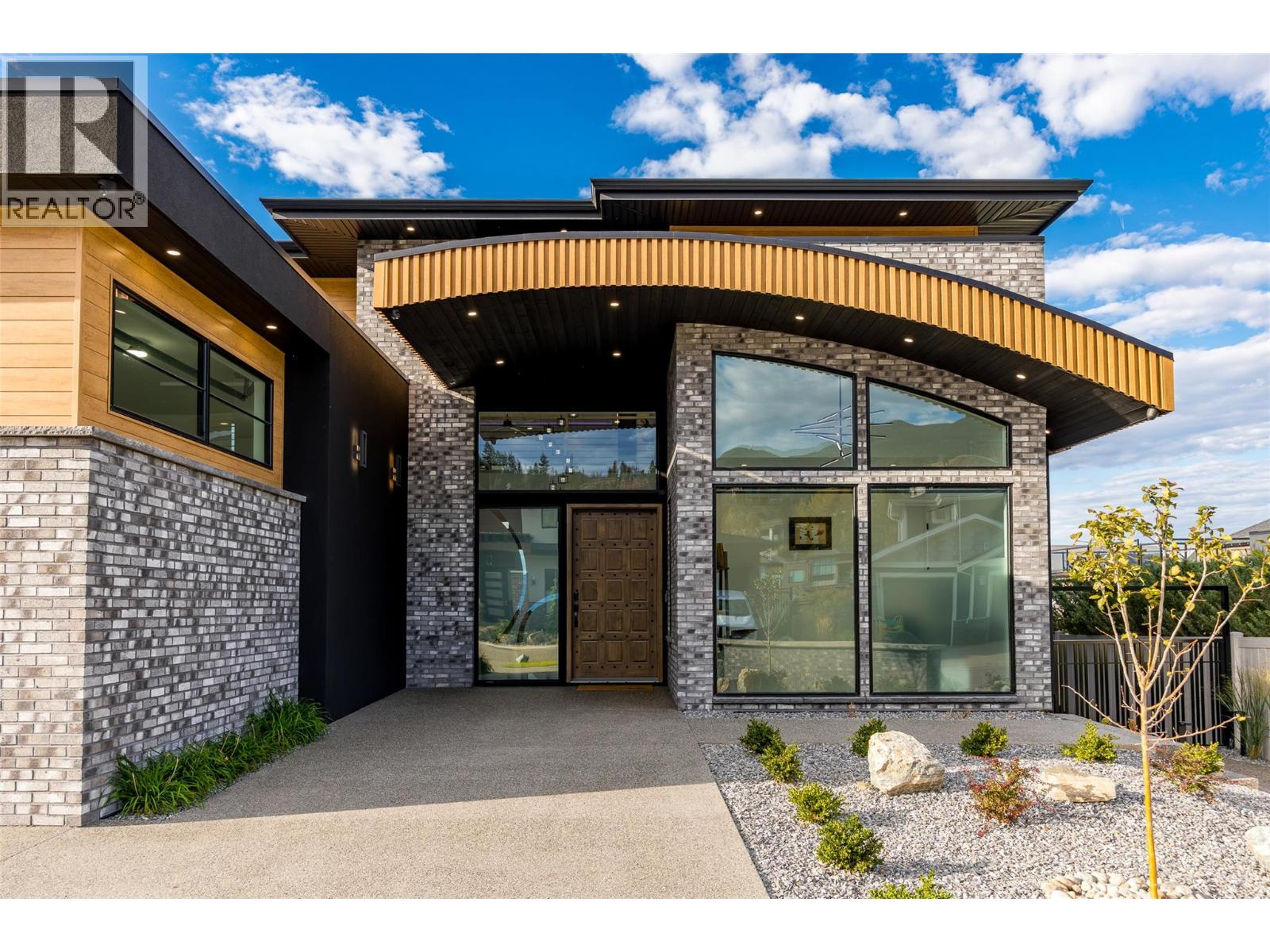 466 Swan Drive