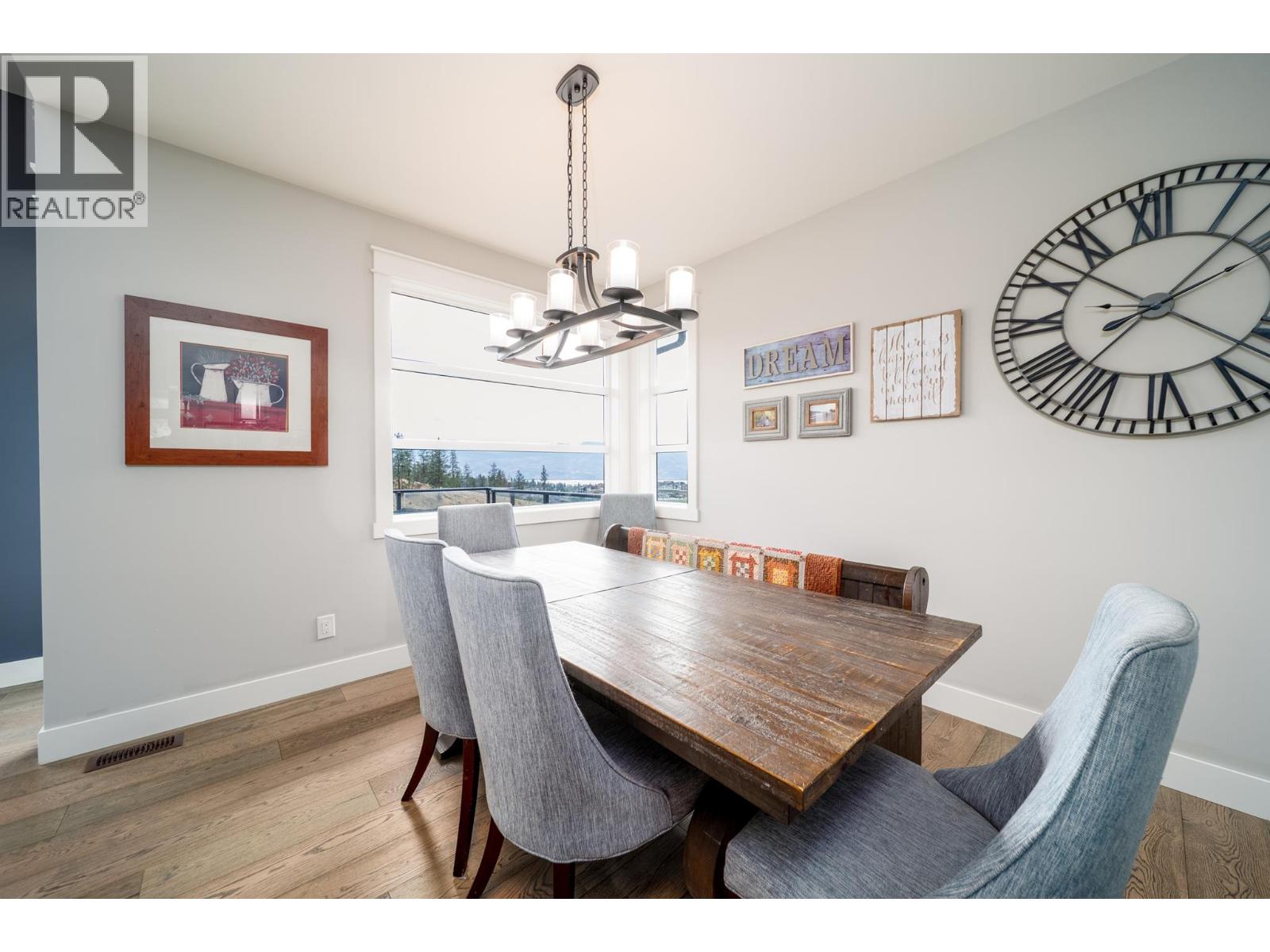 2588 Paramount Drive