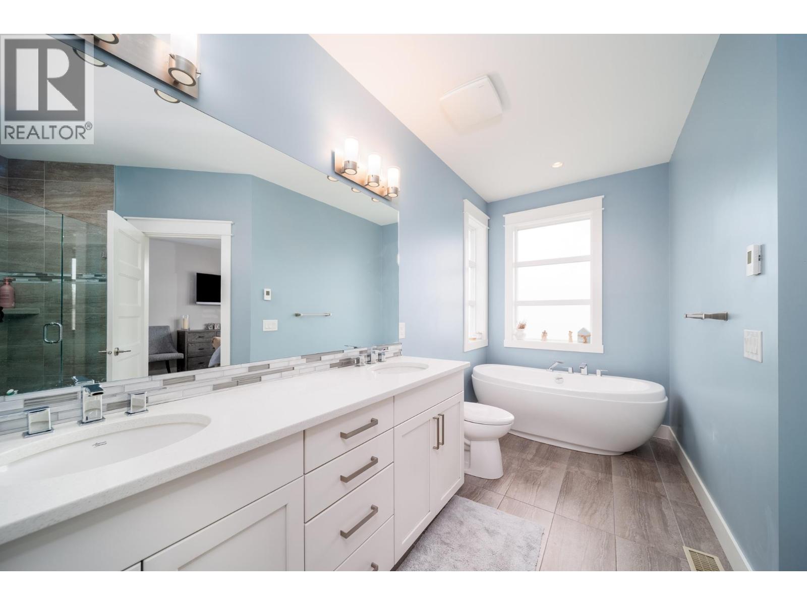 2588 Paramount Drive