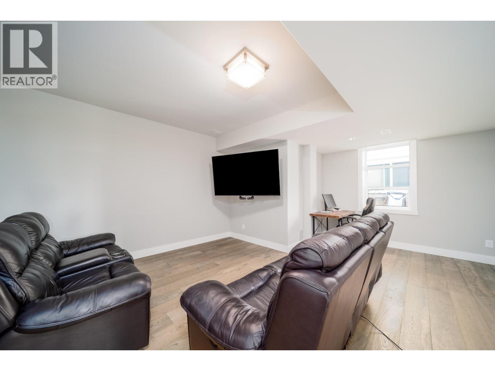 2588 Paramount Drive