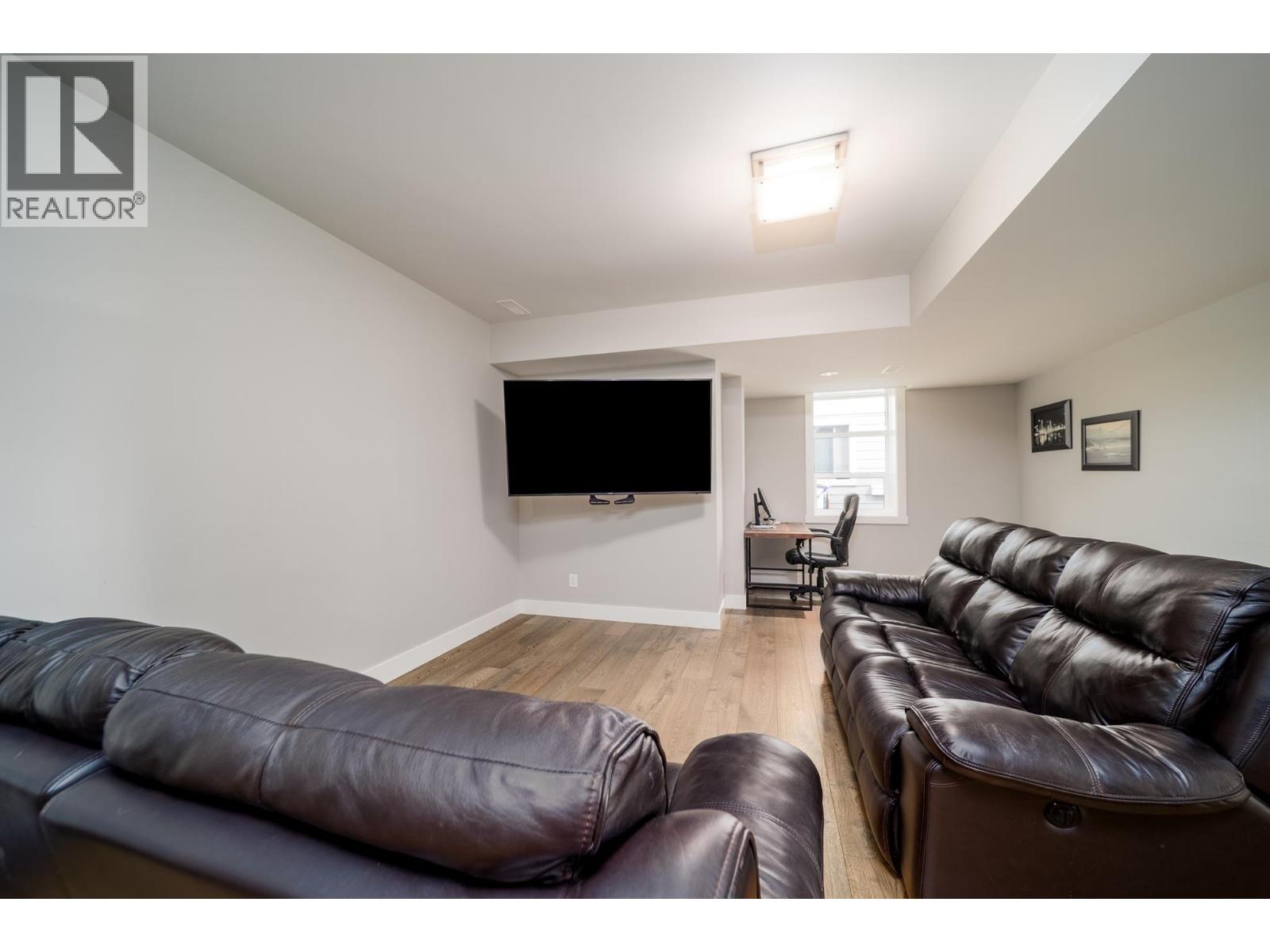 2588 Paramount Drive