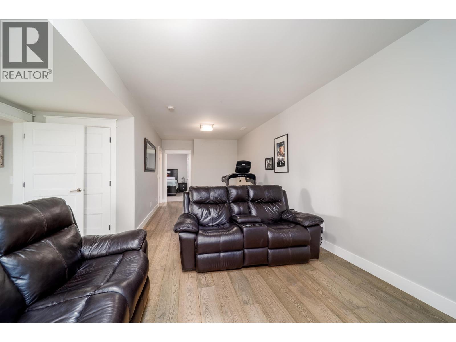 2588 Paramount Drive
