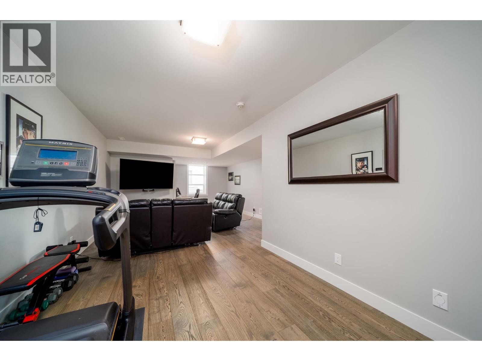 2588 Paramount Drive