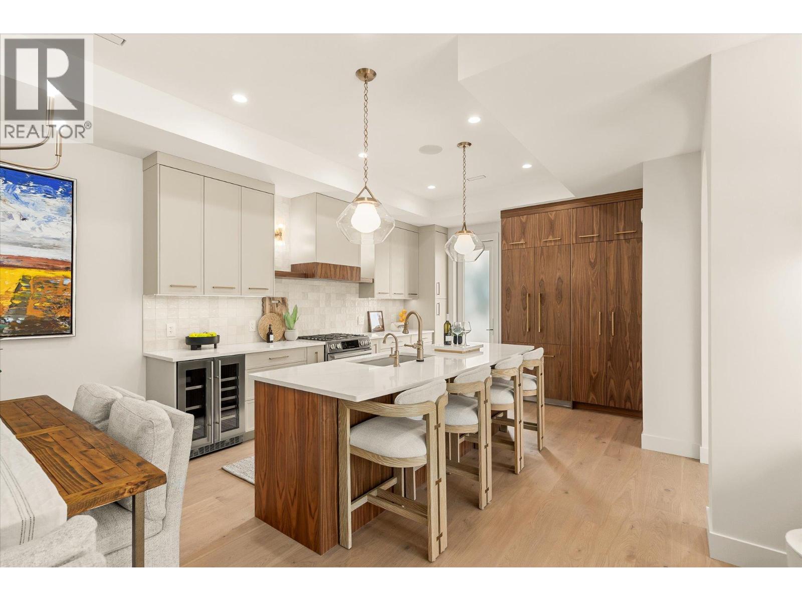 2435 Taylor Crescent Unit# 1
