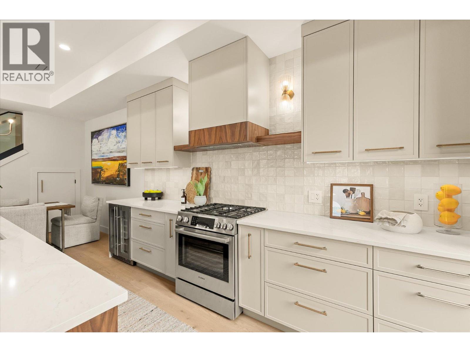 2435 Taylor Crescent Unit# 1