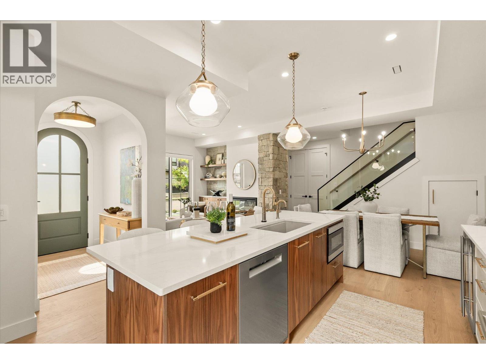 2435 Taylor Crescent Unit# 1