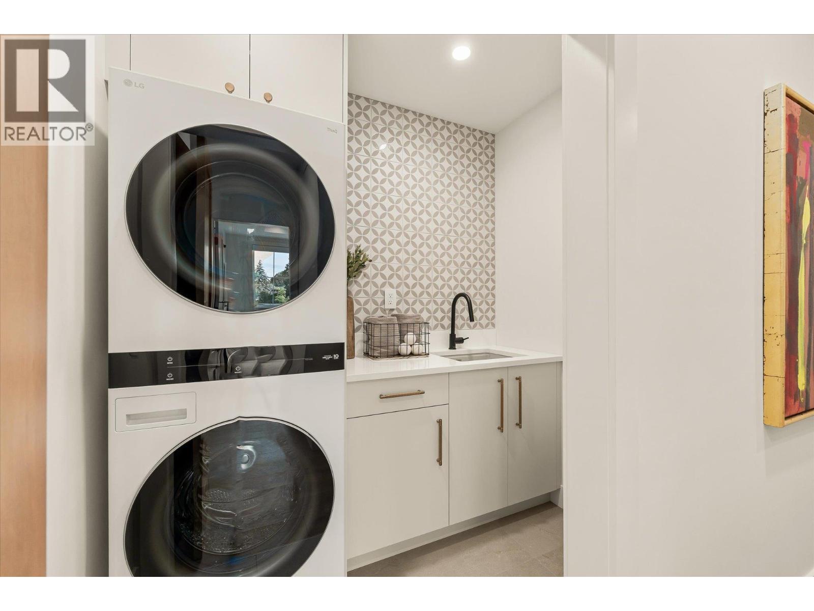 2435 Taylor Crescent Unit# 1