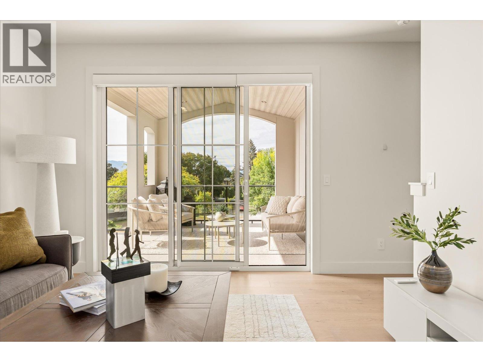 2435 Taylor Crescent Unit# 1