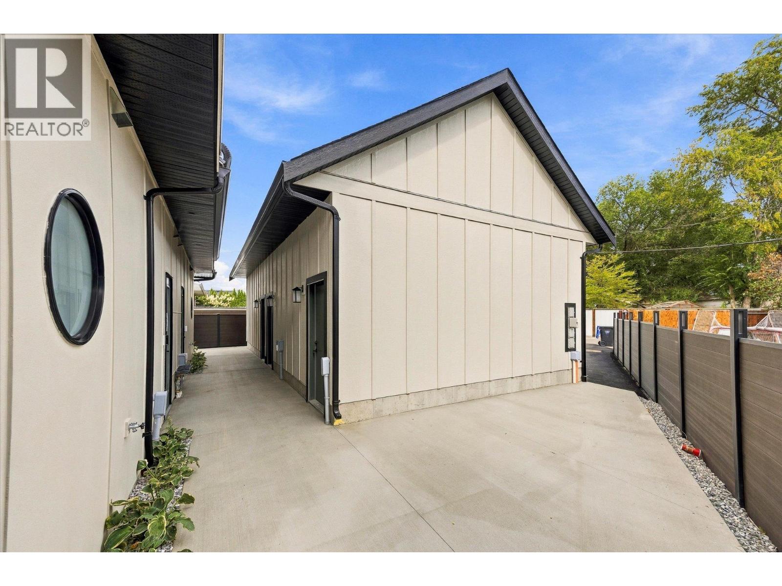 2435 Taylor Crescent Unit# 1