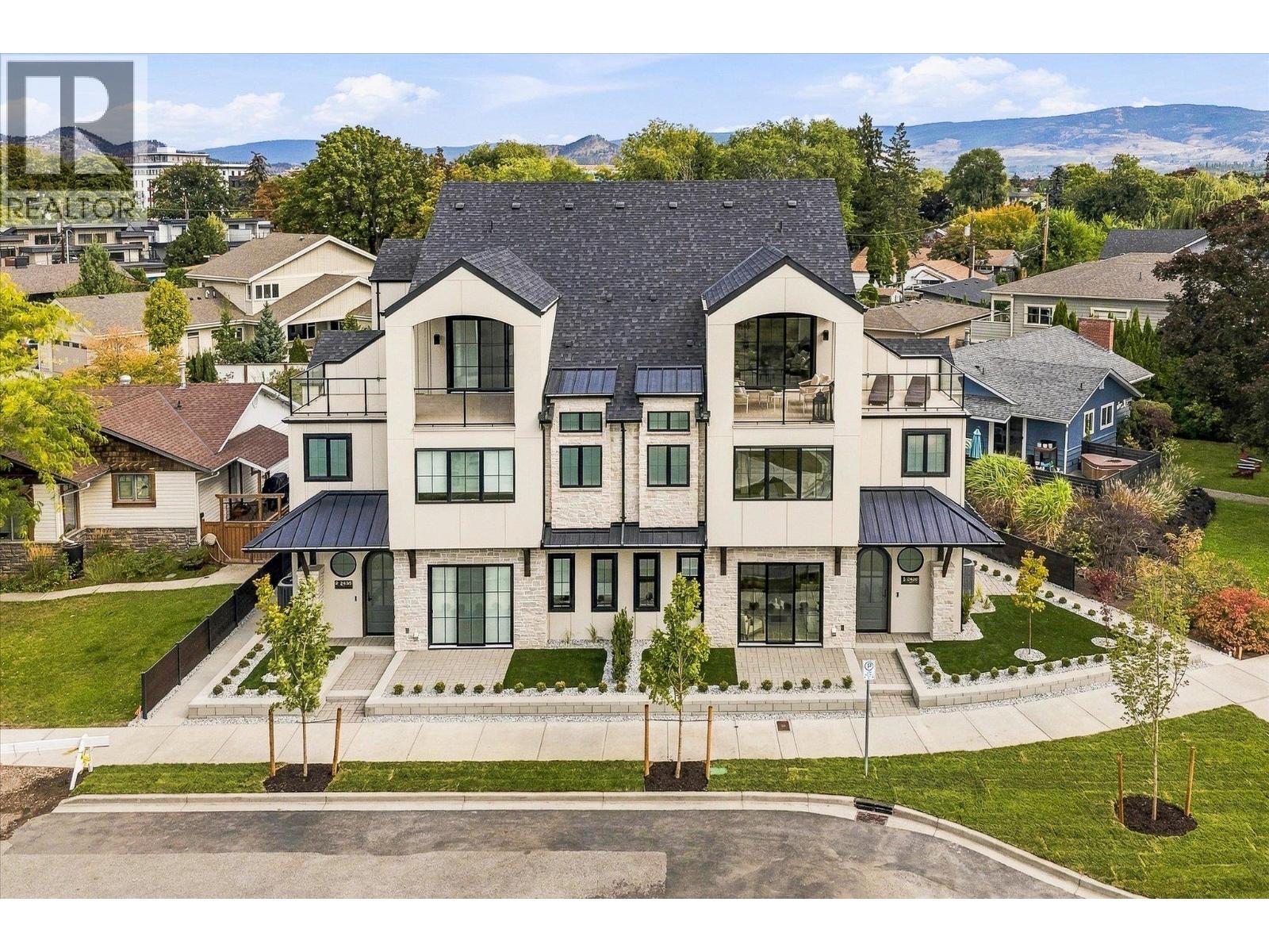 2435 Taylor Crescent Unit# 4