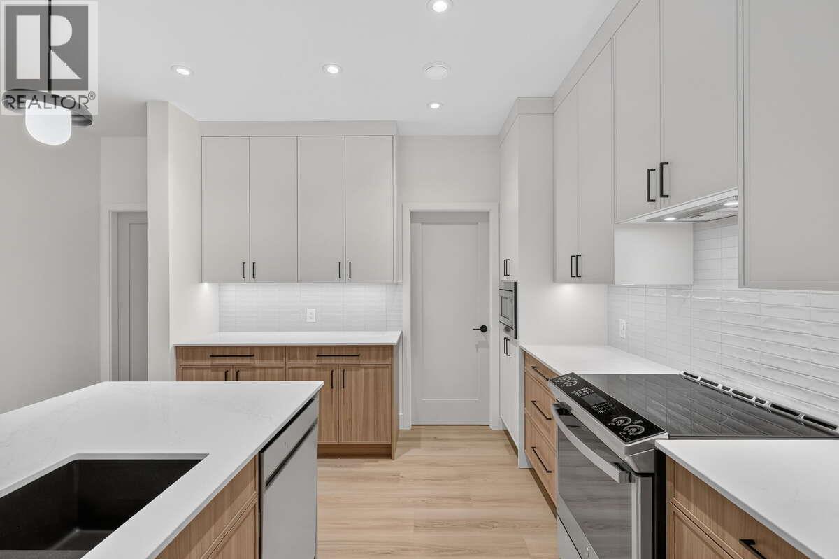 1720 Hidden Hills Drive Unit# 30