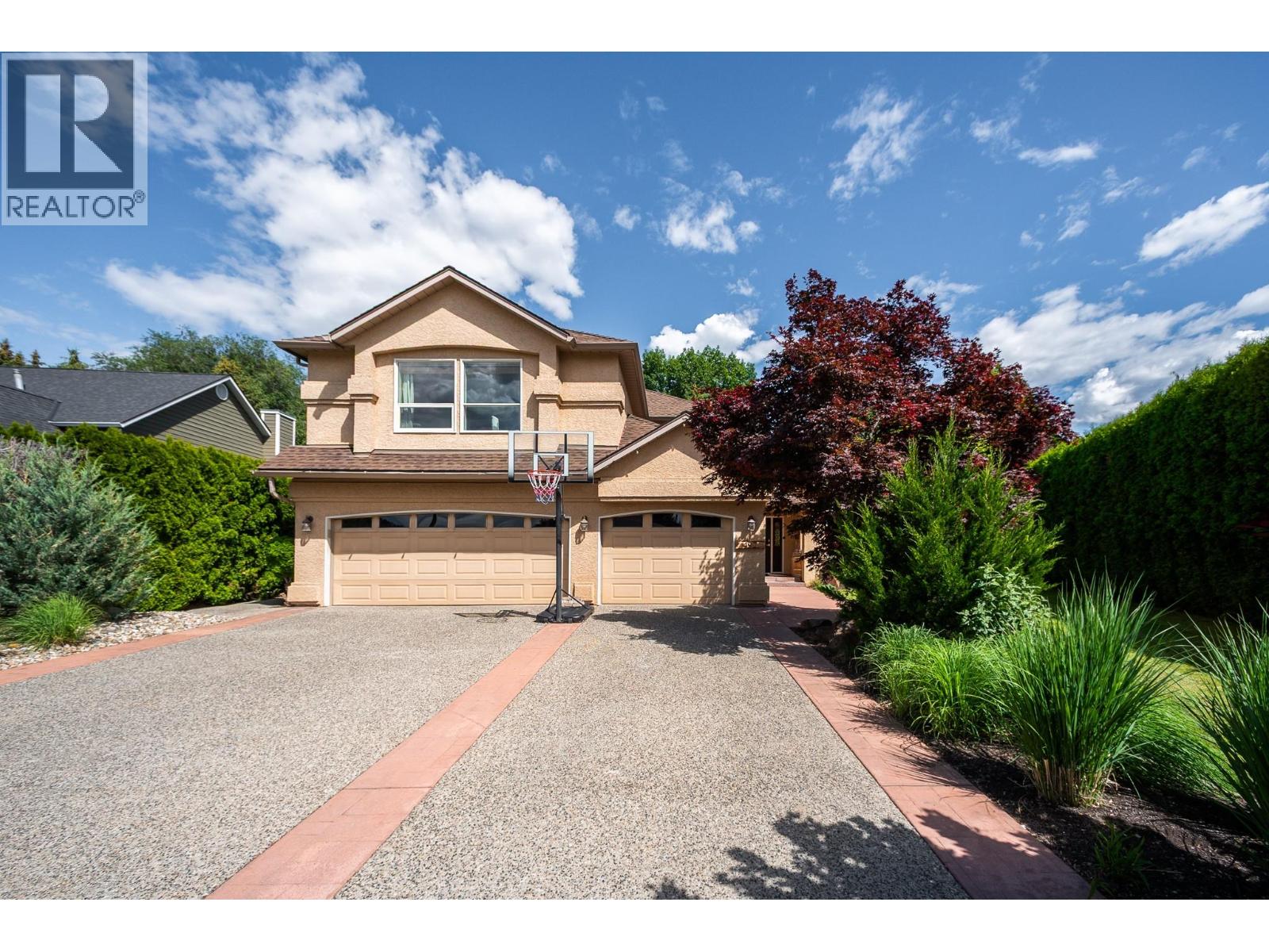492 Carona Crescent