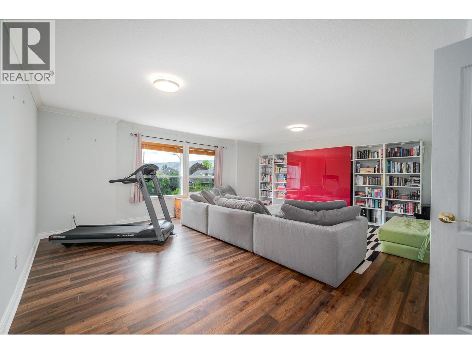492 Carona Crescent
