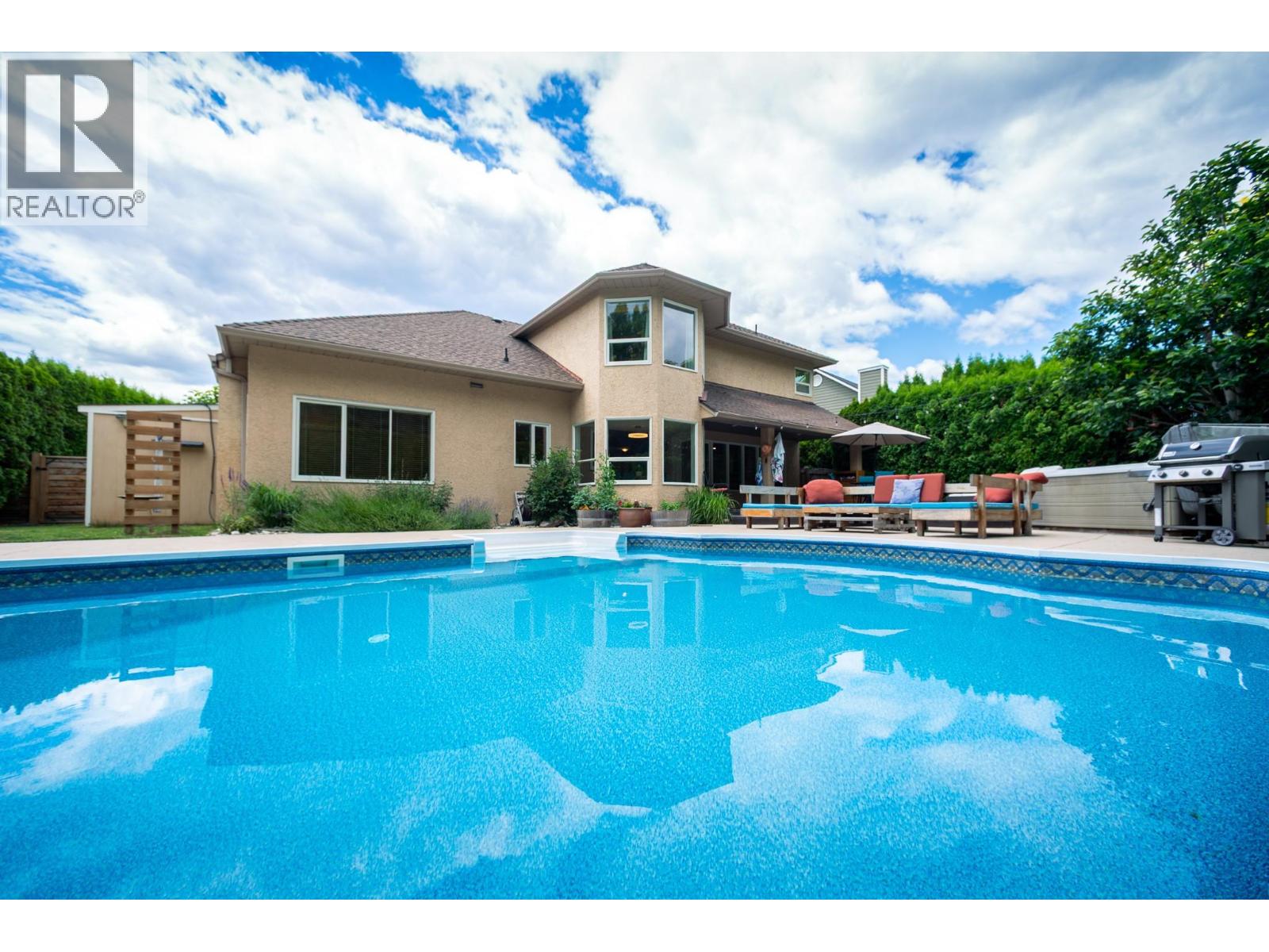 492 Carona Crescent