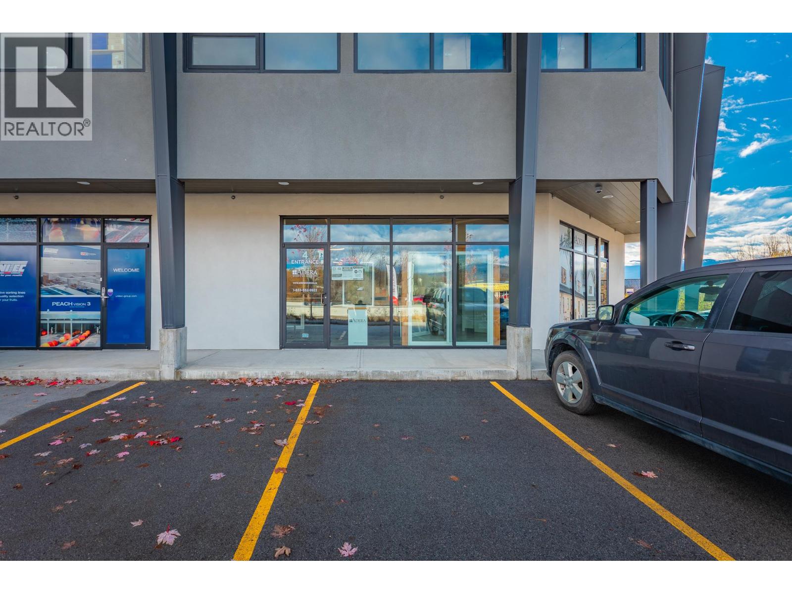 1990 Landsdowne Place Unit# 4
