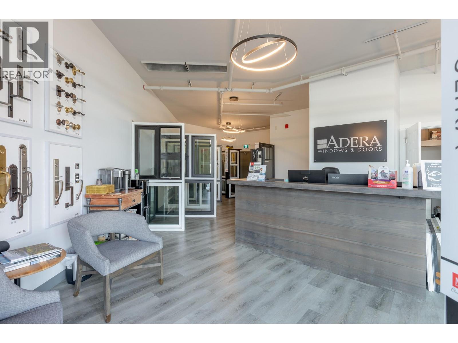 1990 Landsdowne Place Unit# 4