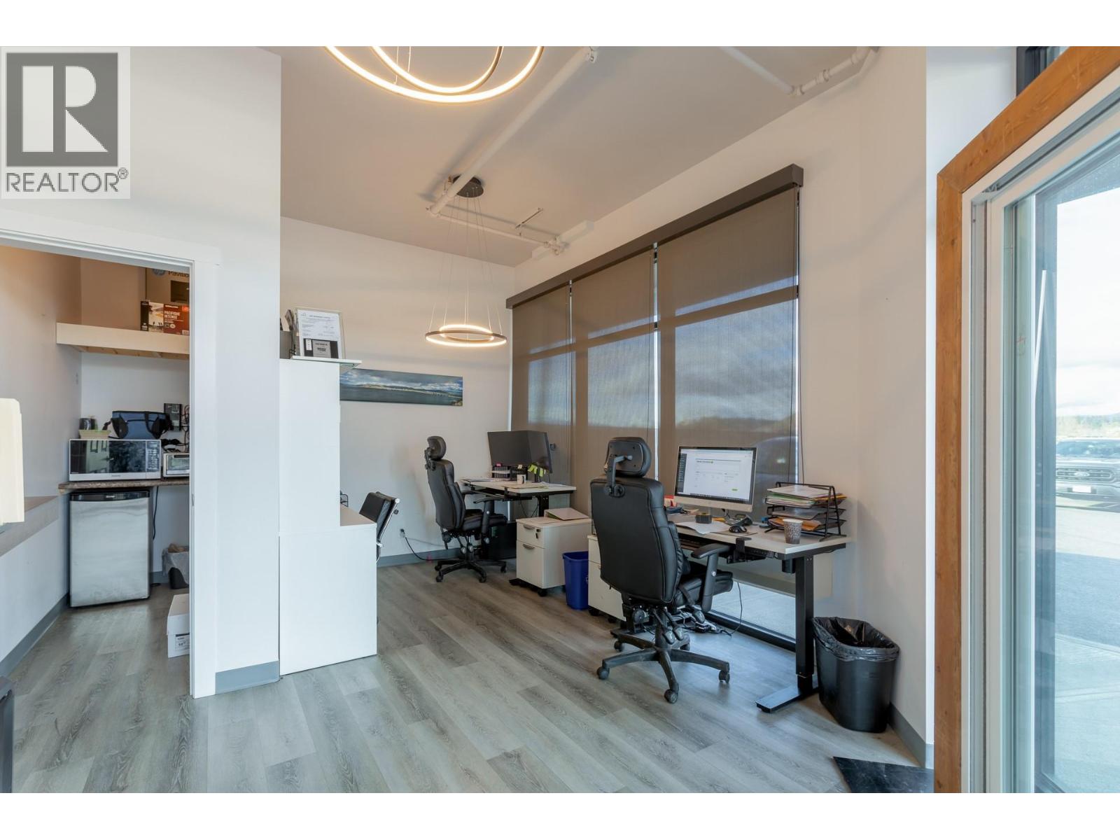 1990 Landsdowne Place Unit# 4