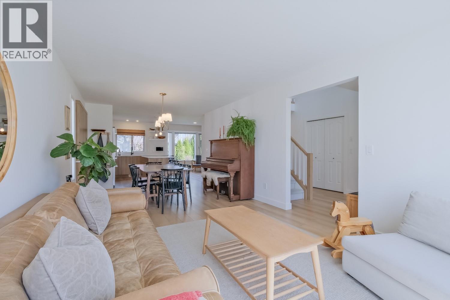 1028 Cushing Court