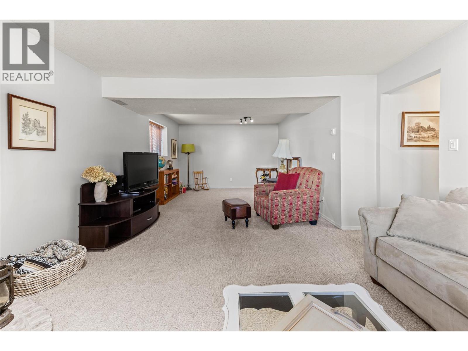 4477 Gordon Drive