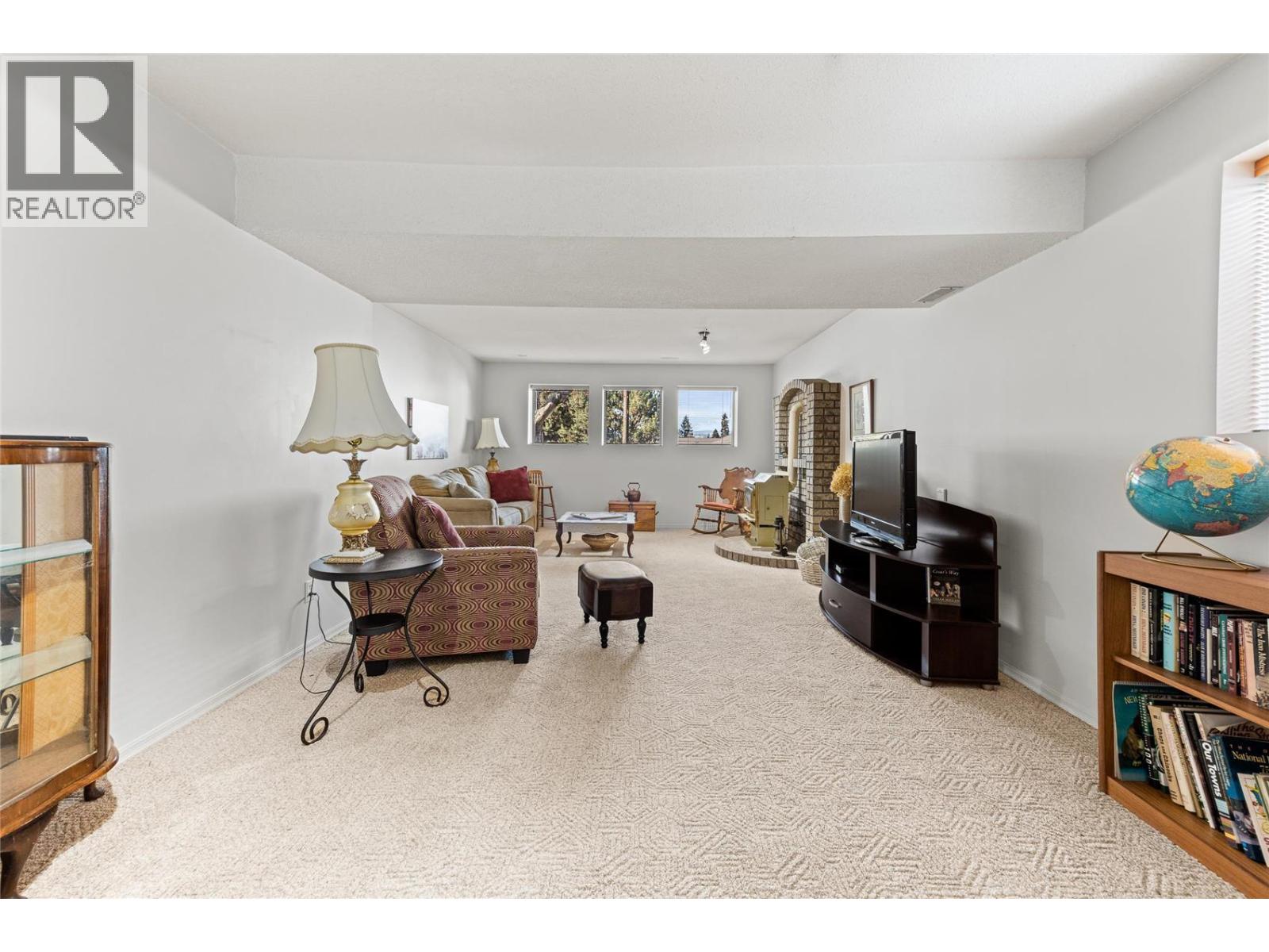 4477 Gordon Drive