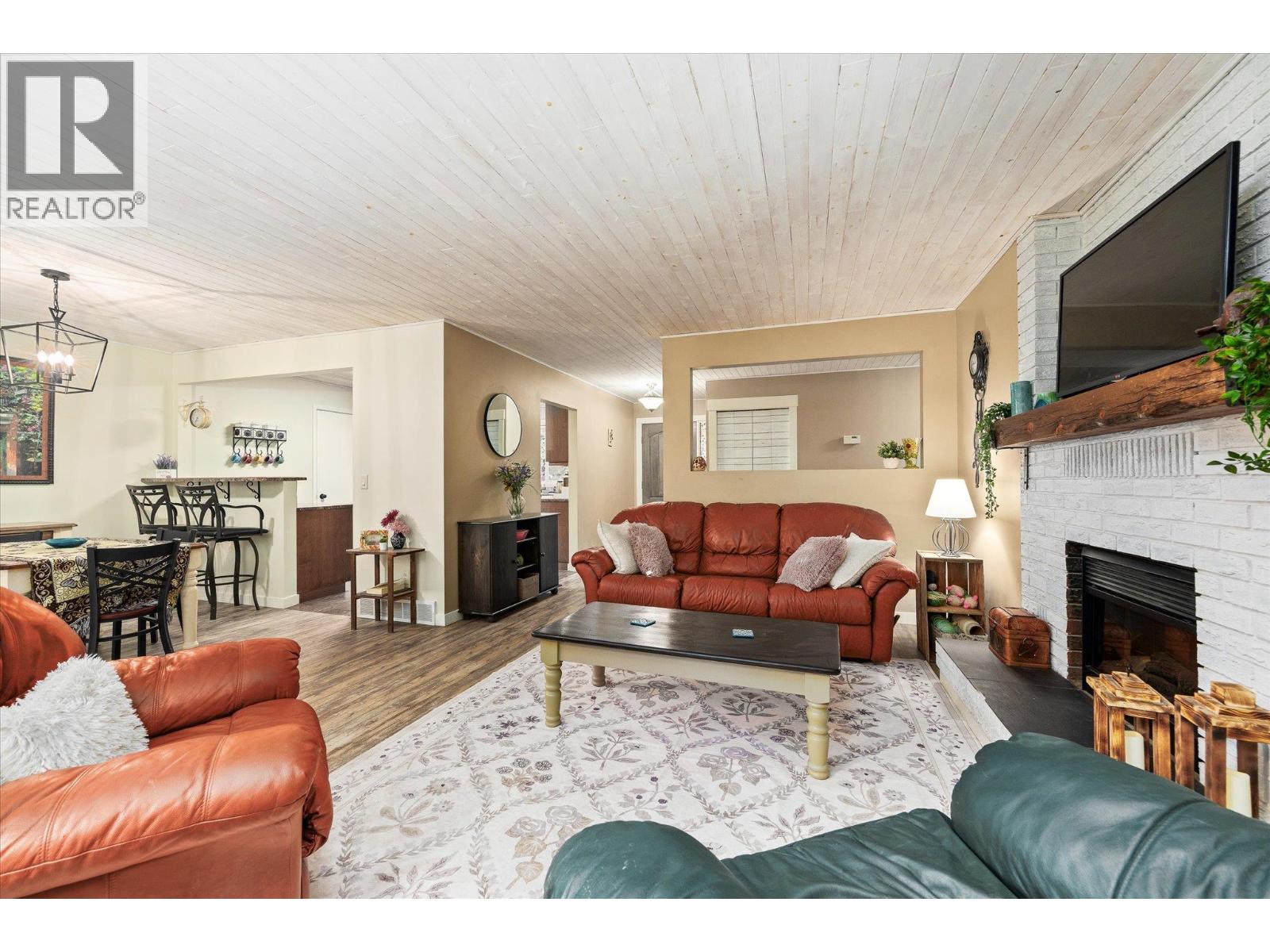 2684 Alhambra Drive