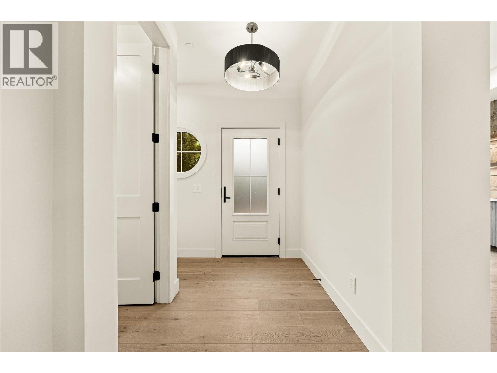 2435 Taylor Crescent Unit# 4