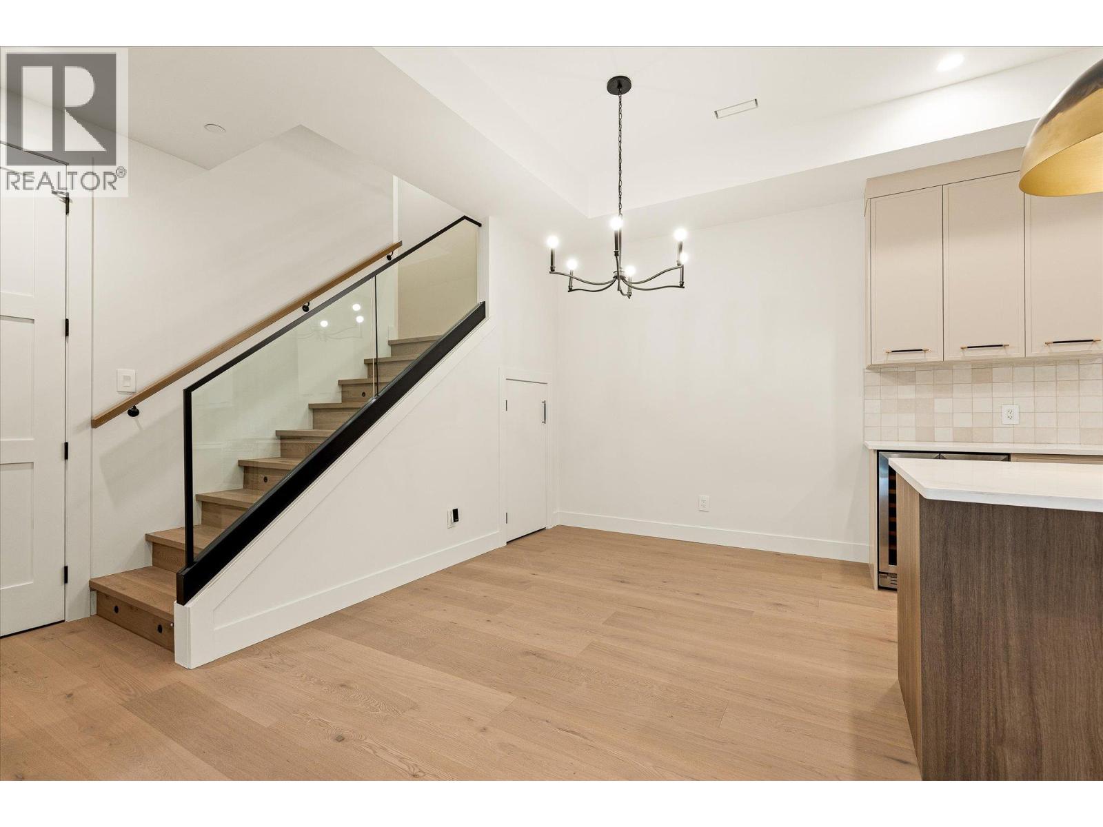 2435 Taylor Crescent Unit# 4