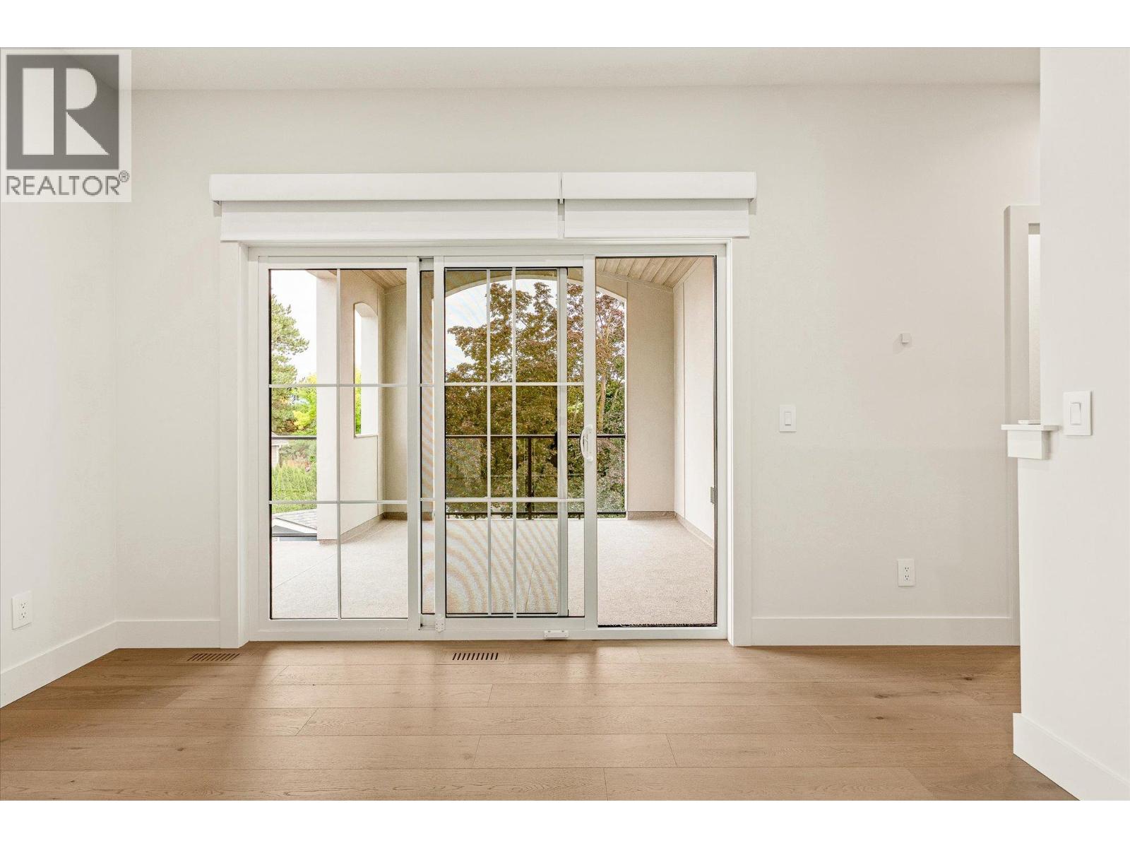 2435 Taylor Crescent Unit# 4