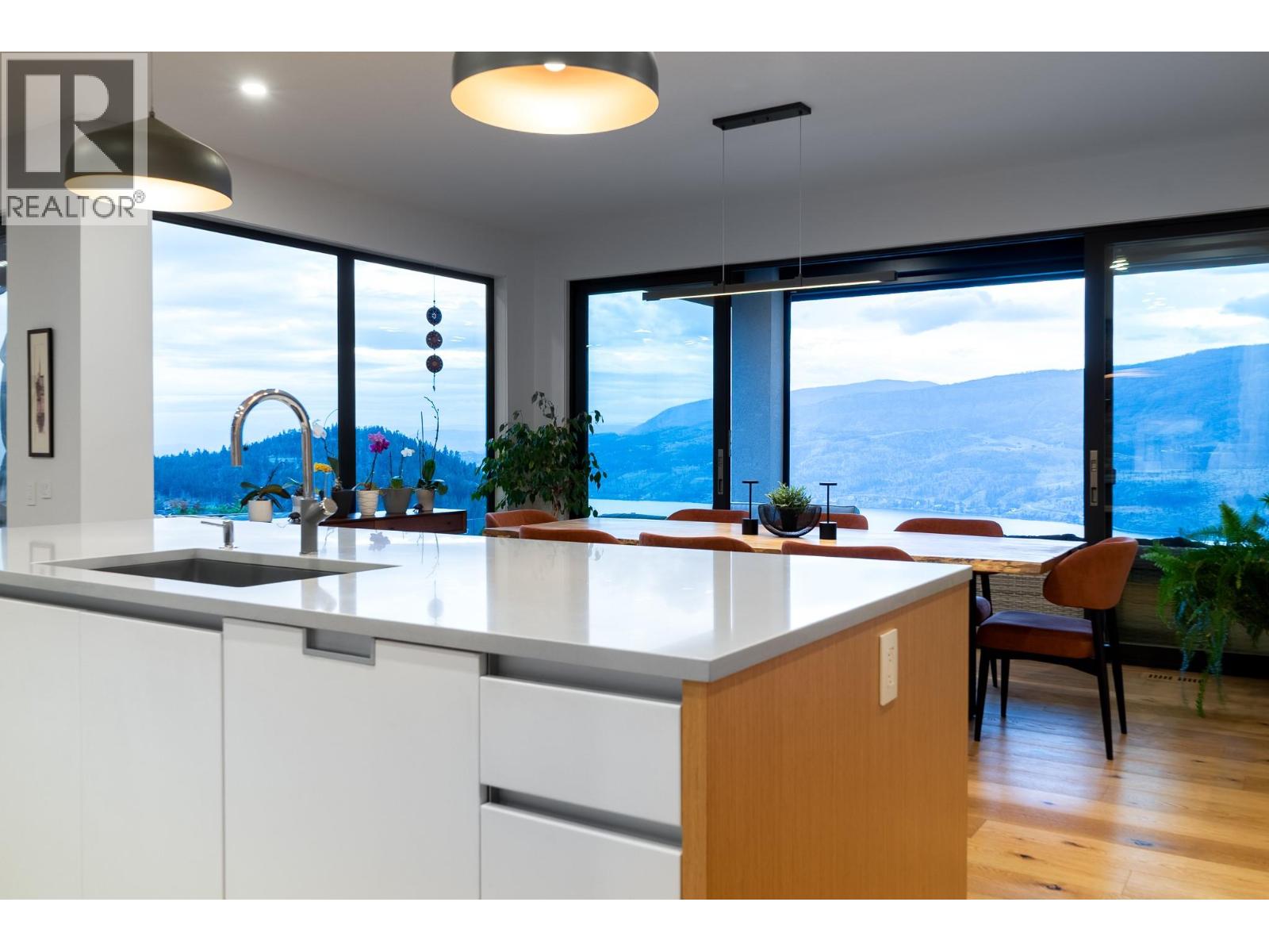 1543 Rocky Point Drive