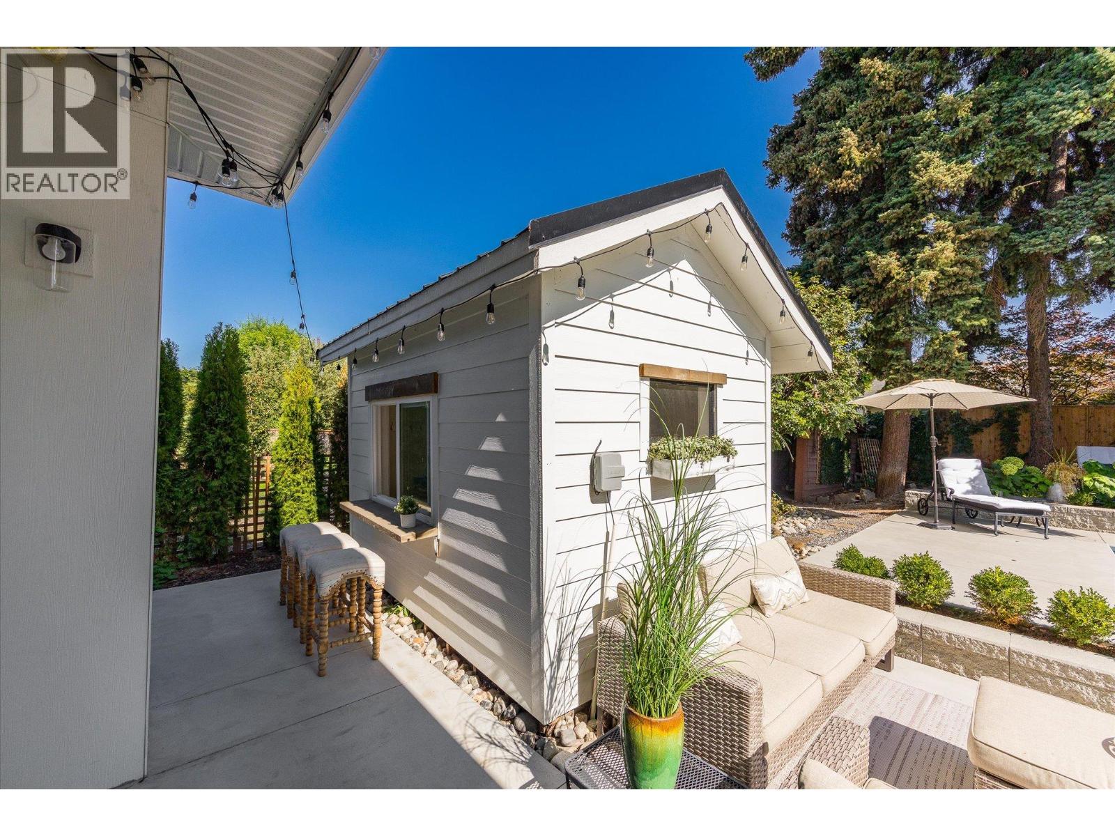 2053 Long Street