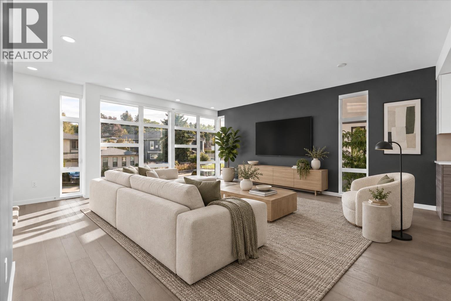 1515 Highland Drive N Unit# 37