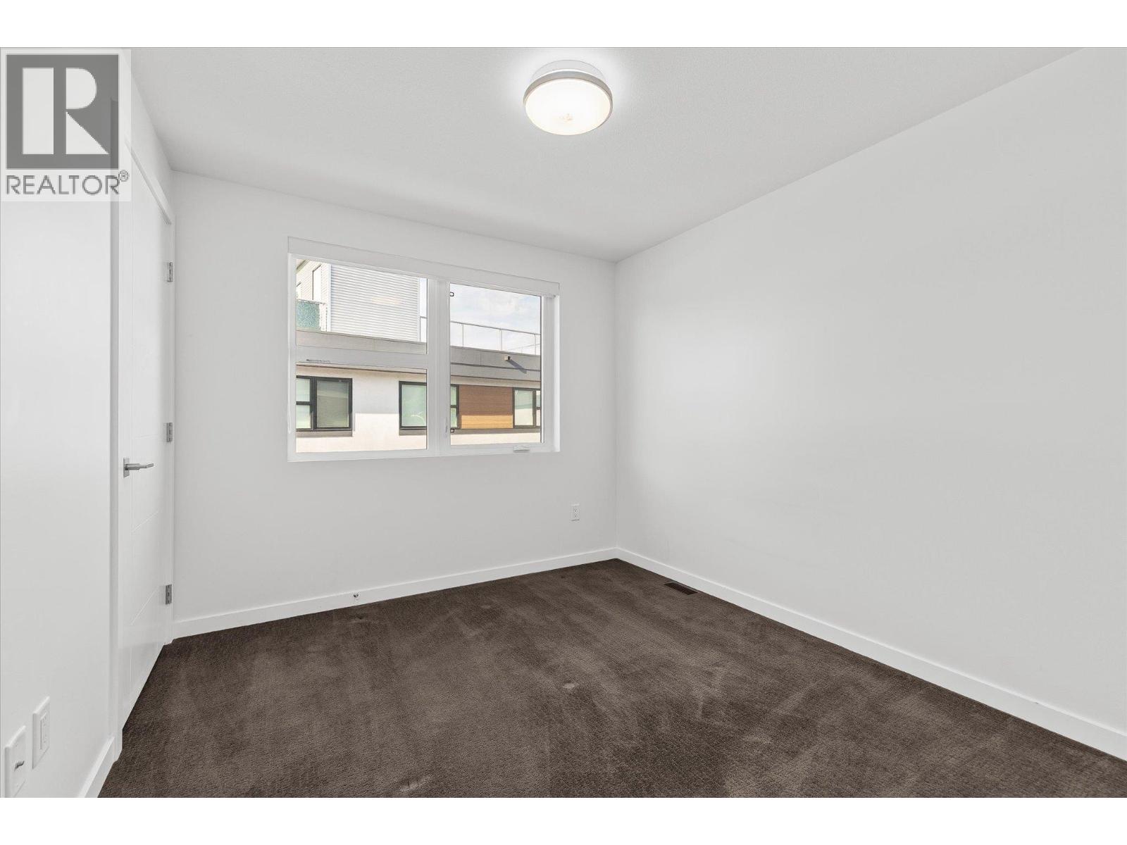1515 Highland Drive N Unit# 37