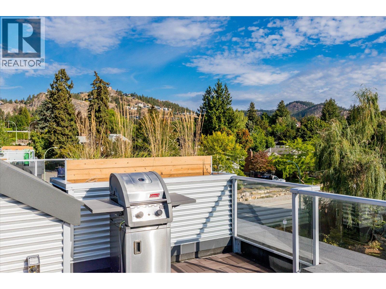 1515 Highland Drive N Unit# 37