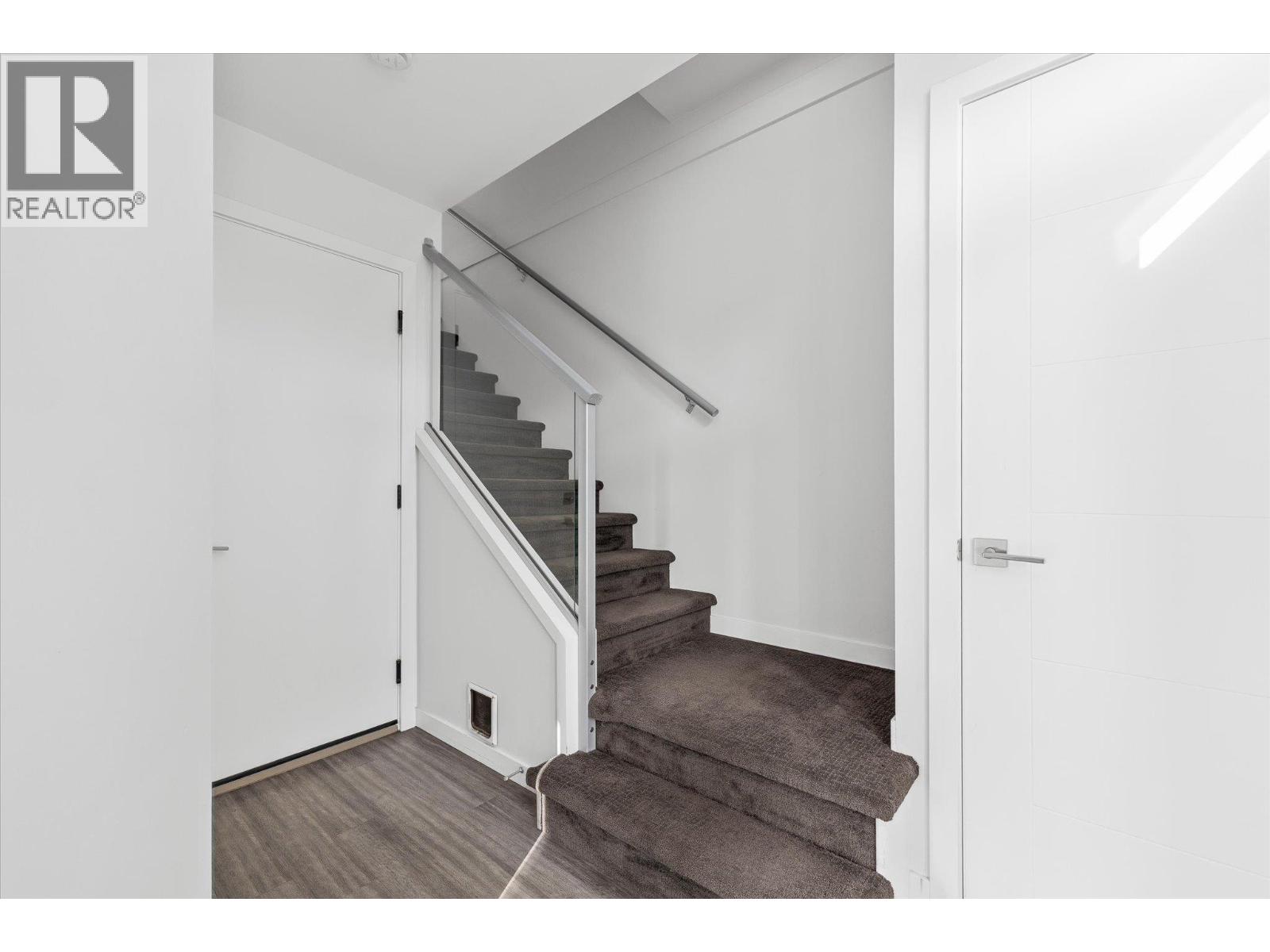1515 Highland Drive N Unit# 37