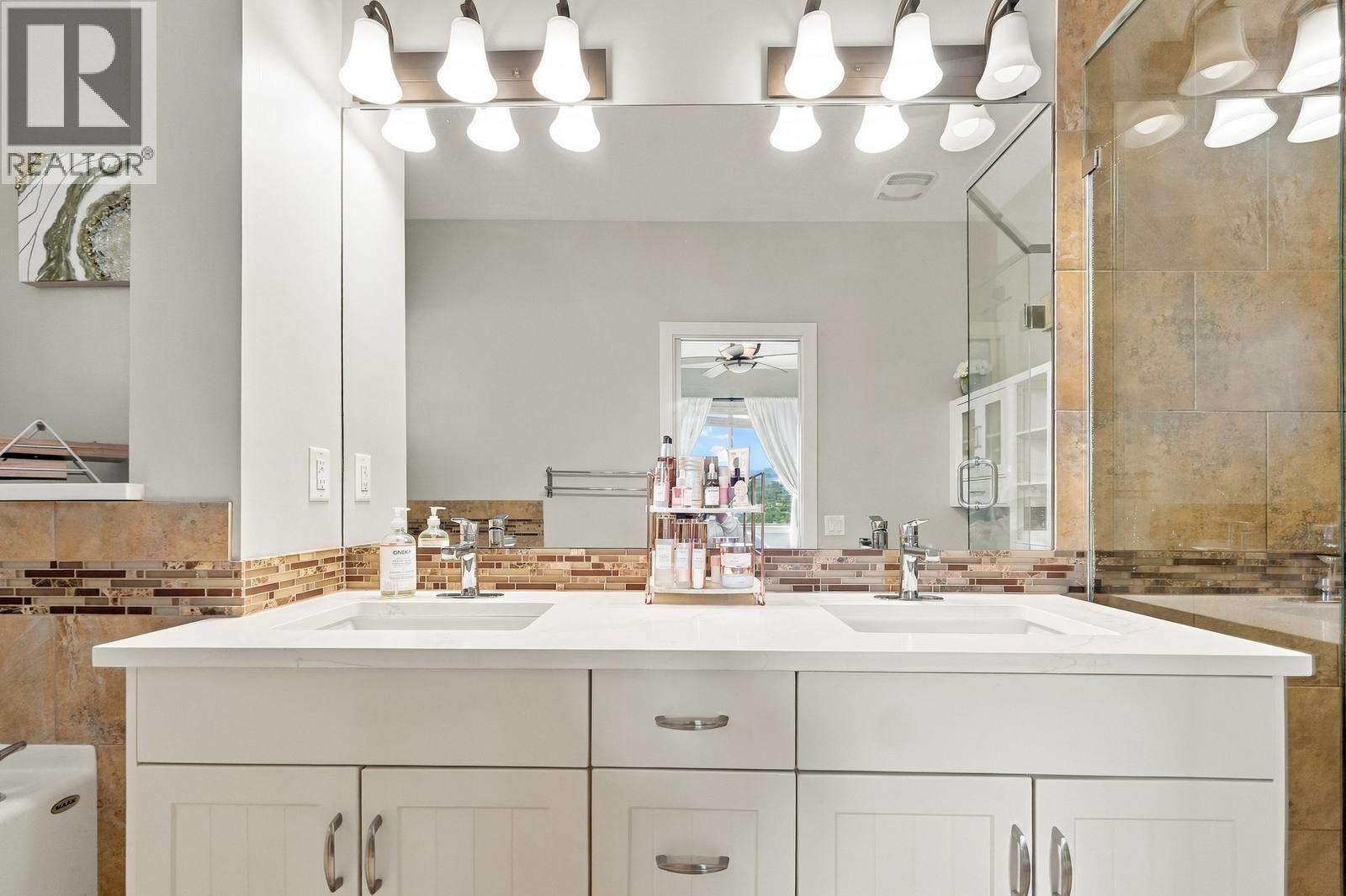 2421 Glacier Court Unit# 6