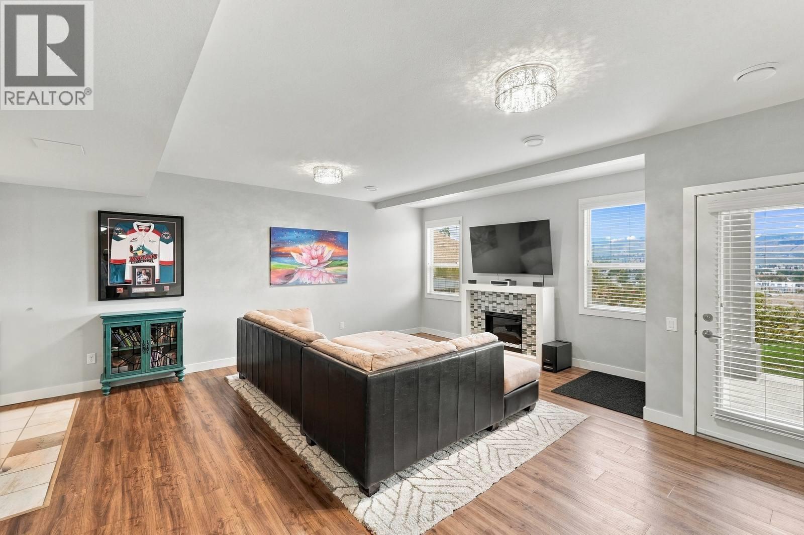 2421 Glacier Court Unit# 6