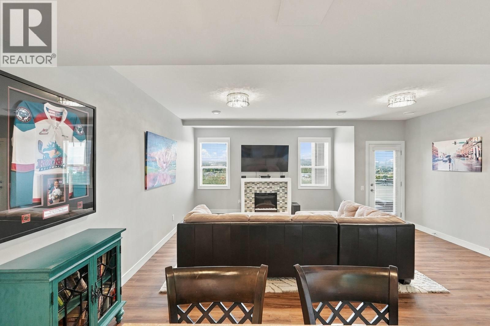 2421 Glacier Court Unit# 6