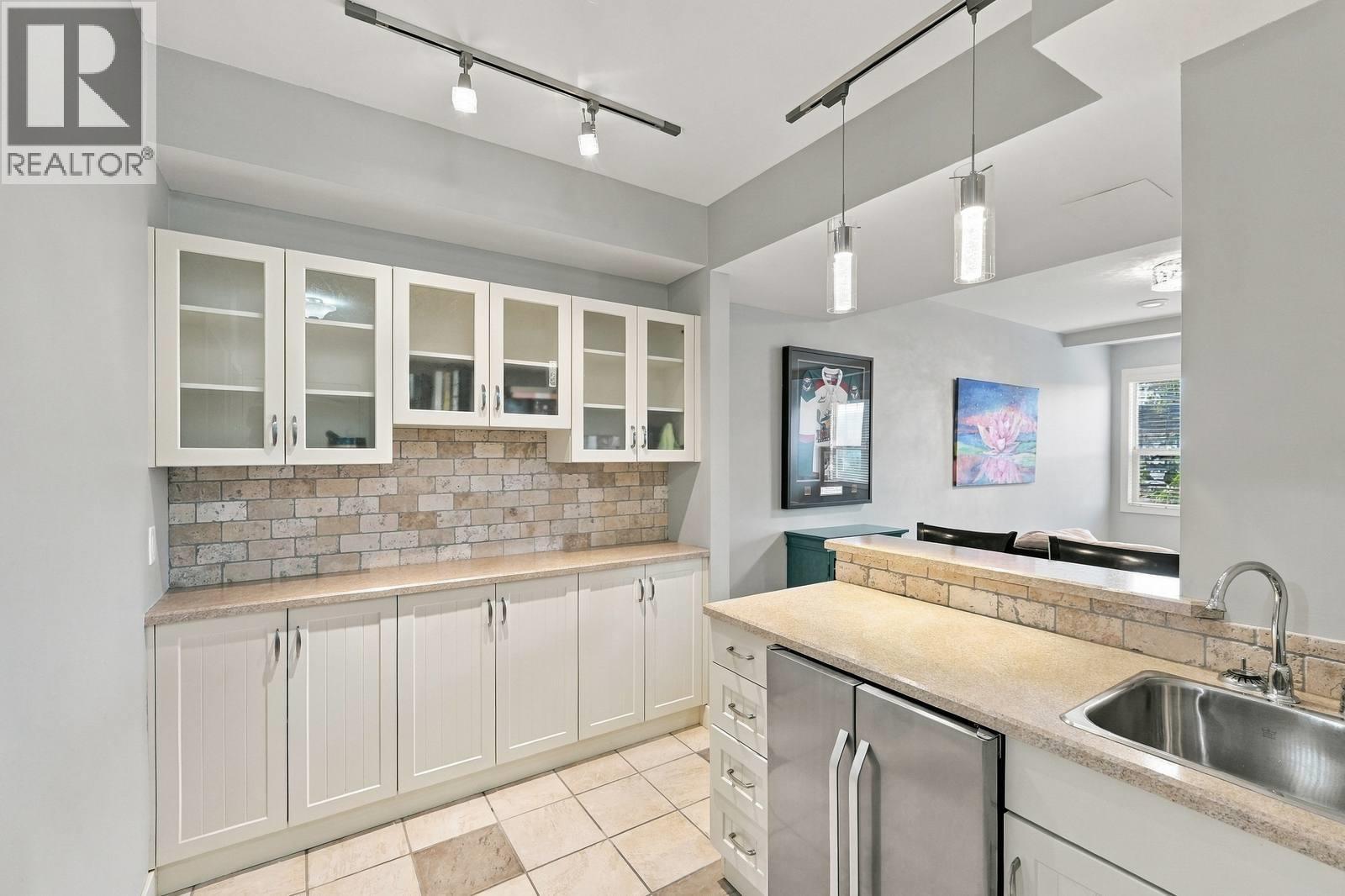 2421 Glacier Court Unit# 6