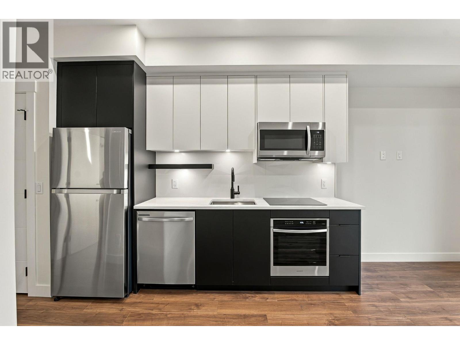 1280 Sutherland Avenue Unit# 515