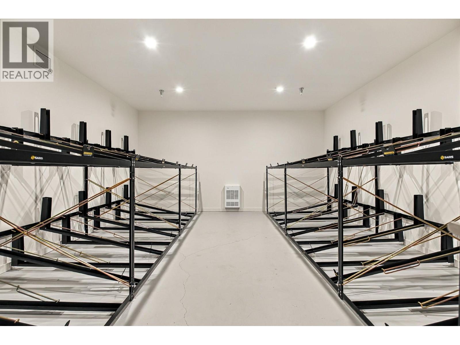 1280 Sutherland Avenue Unit# 515