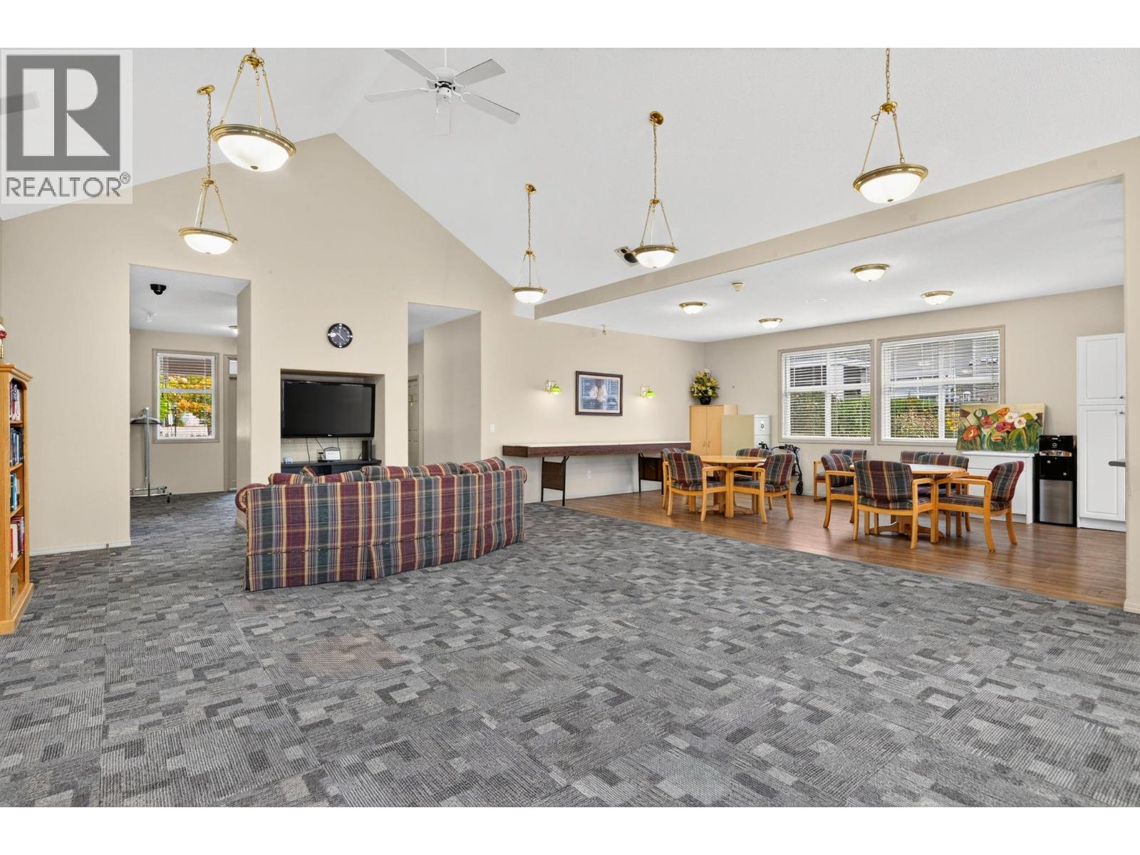555 Houghton Road Unit# 219