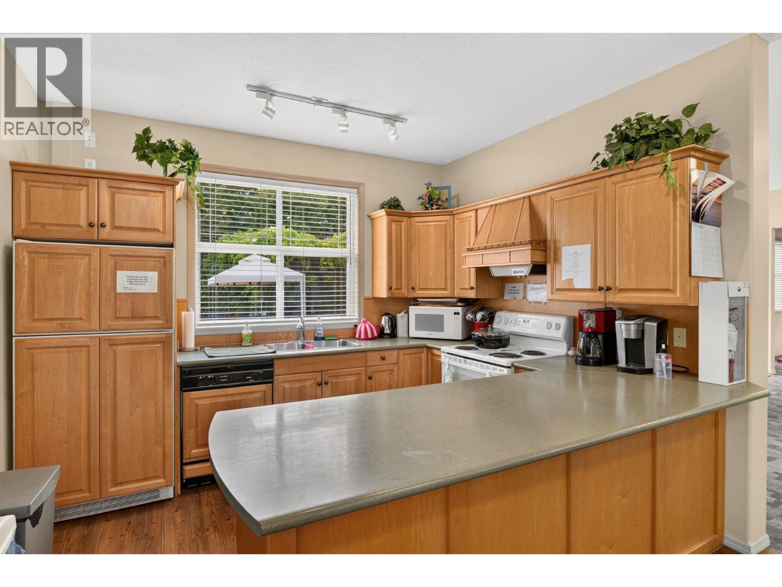 555 Houghton Road Unit# 219